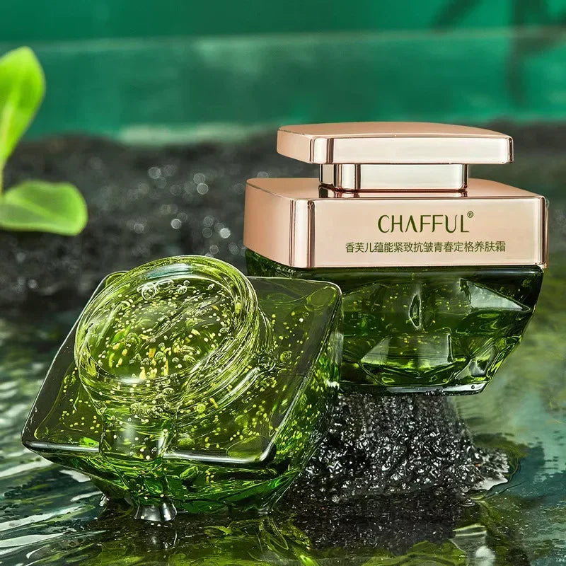Creme Facial Revitalizante com Caviar - Lifting e Iluminação Coreano