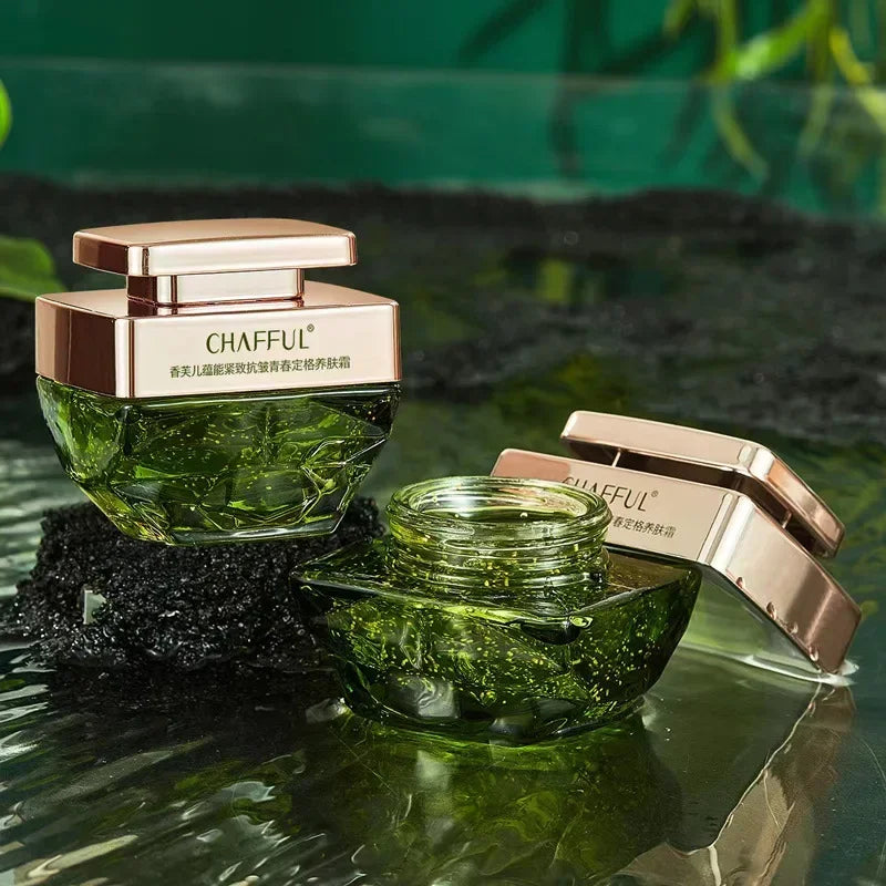 Creme Facial Revitalizante com Caviar - Lifting e Iluminação Coreano
