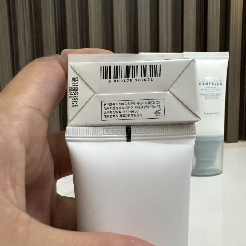 Skin 1004 Hyaluronic Acid Centella Ashesia Water-Sensing Sunscreen Essence Lactic Hydrolyzed Lightweight Moisturizing Not Sticky